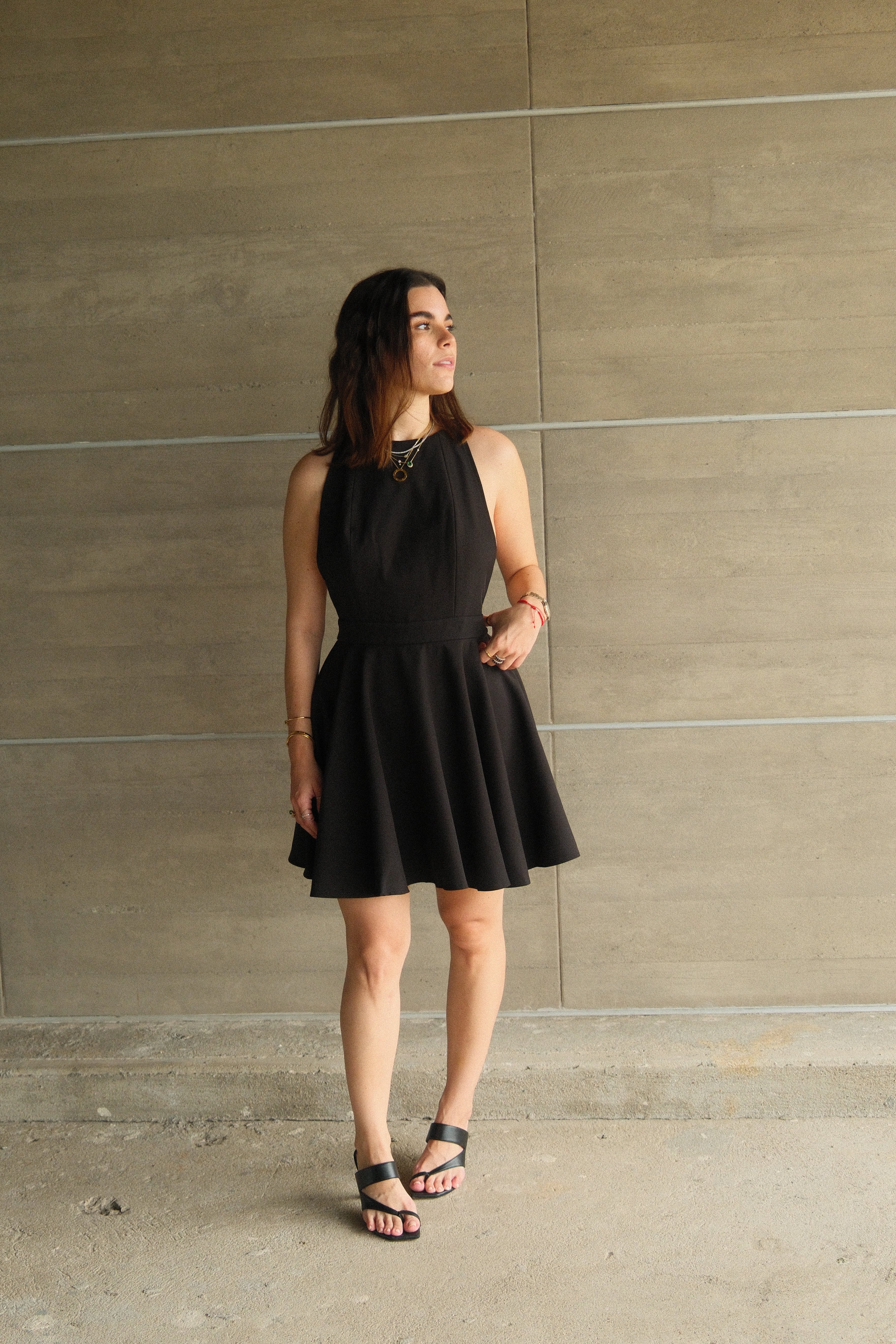 Tova Vestido Mini Negro Espalda Descubierta