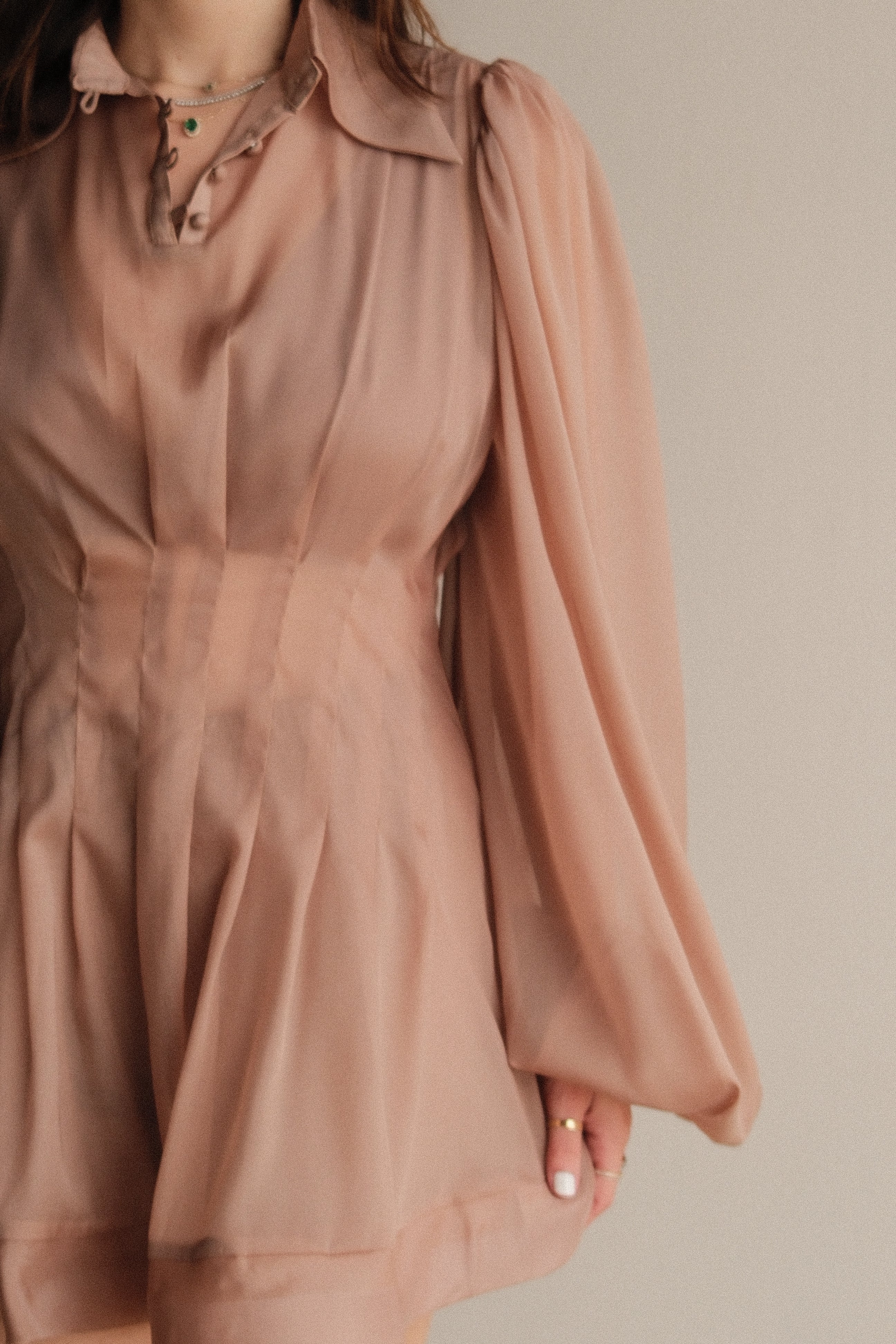Linnea Conjunto Taupe Vestido y Shorts