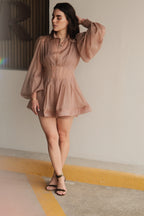 Linnea Conjunto Taupe Vestido y Shorts