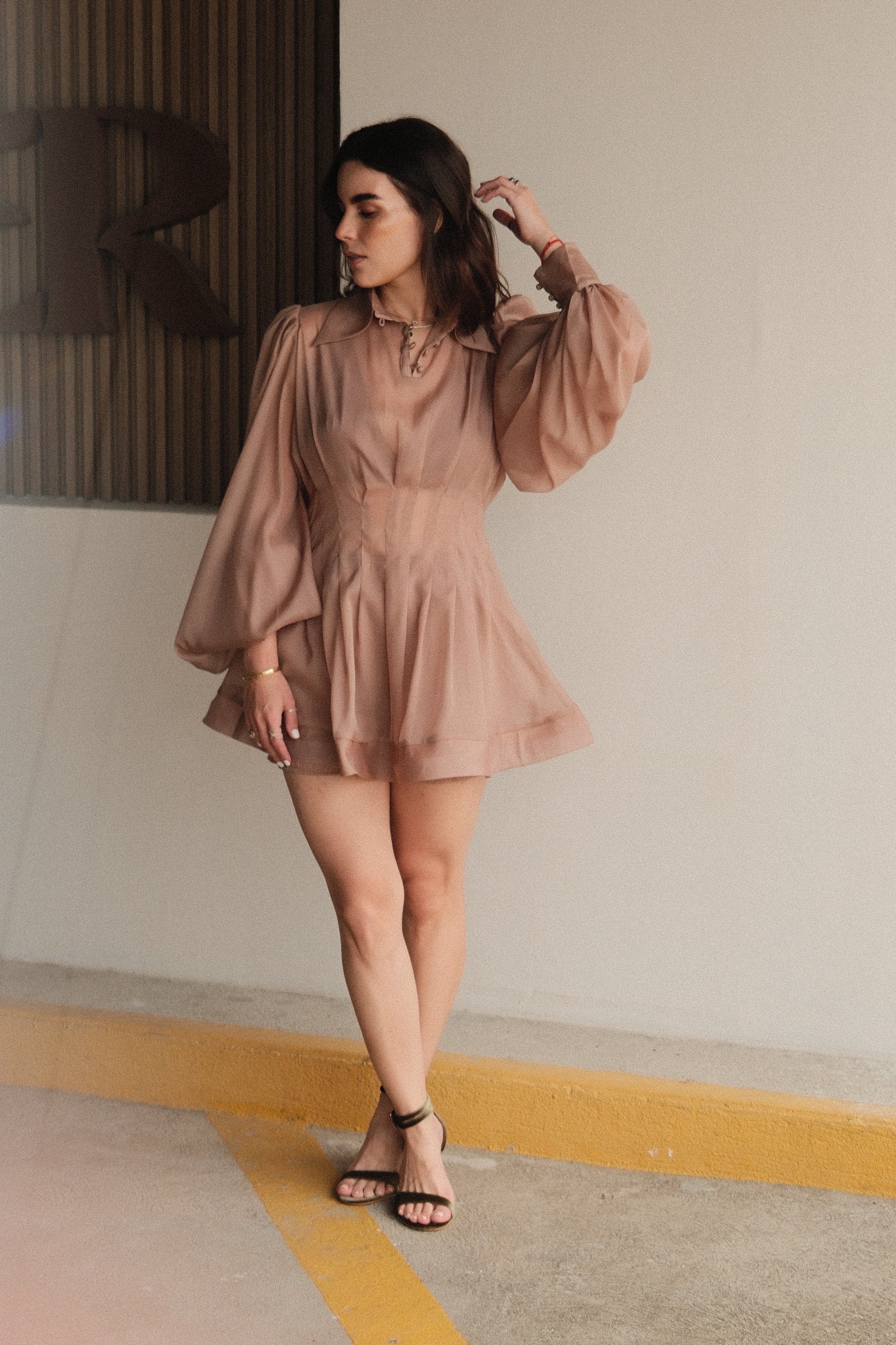 Linnea Conjunto Taupe Vestido y Shorts