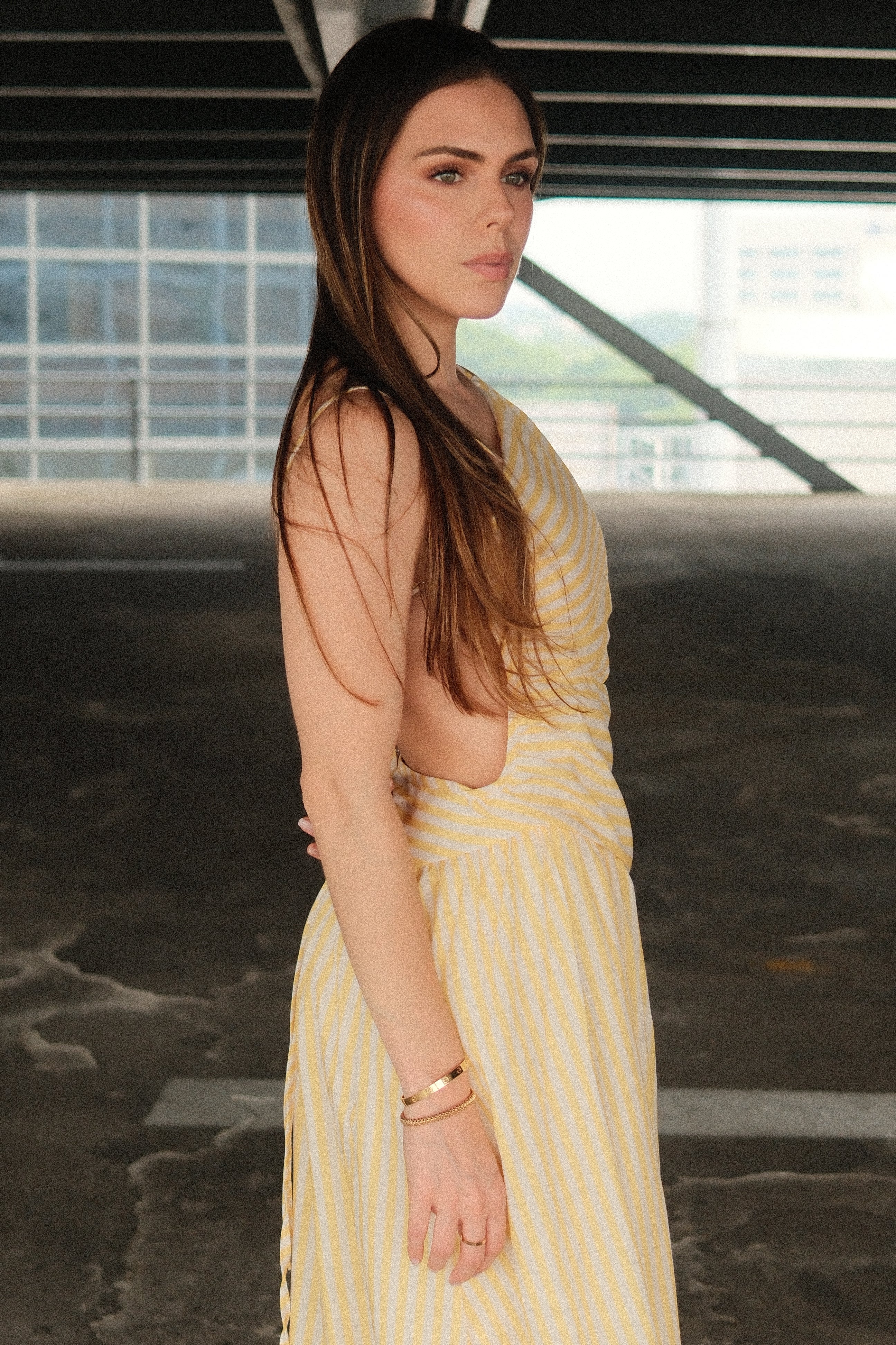 Fabienne Vestido Midi Amarillo Asimétrico