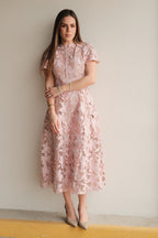 Vérane Vestido Midi Rosa con Encaje Floral