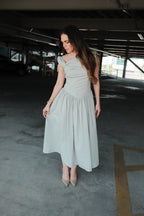 Thorne Vestido Midi Verdoso Asimétrico