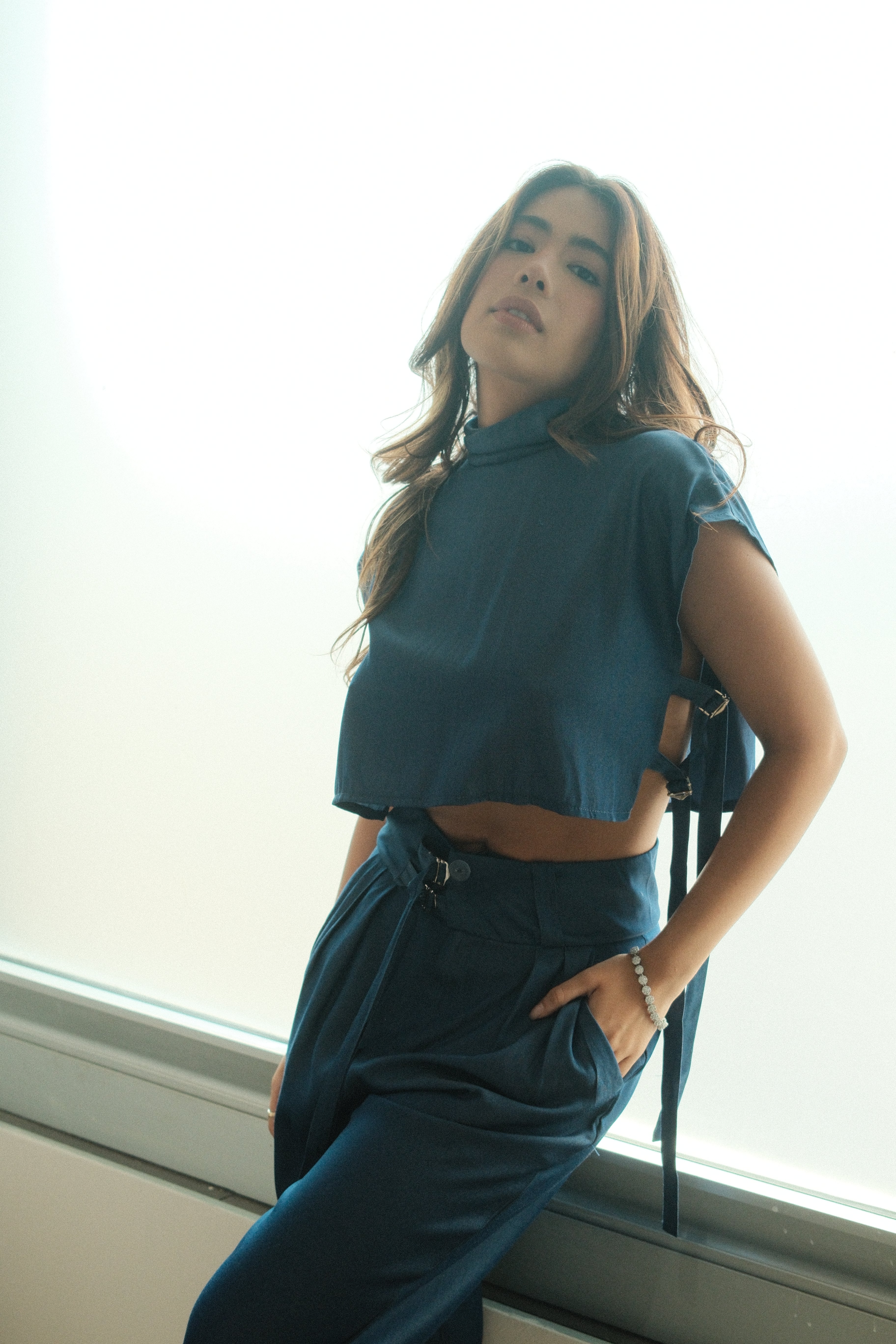 Dark Denim Set crop Top + Pantalón cinturón