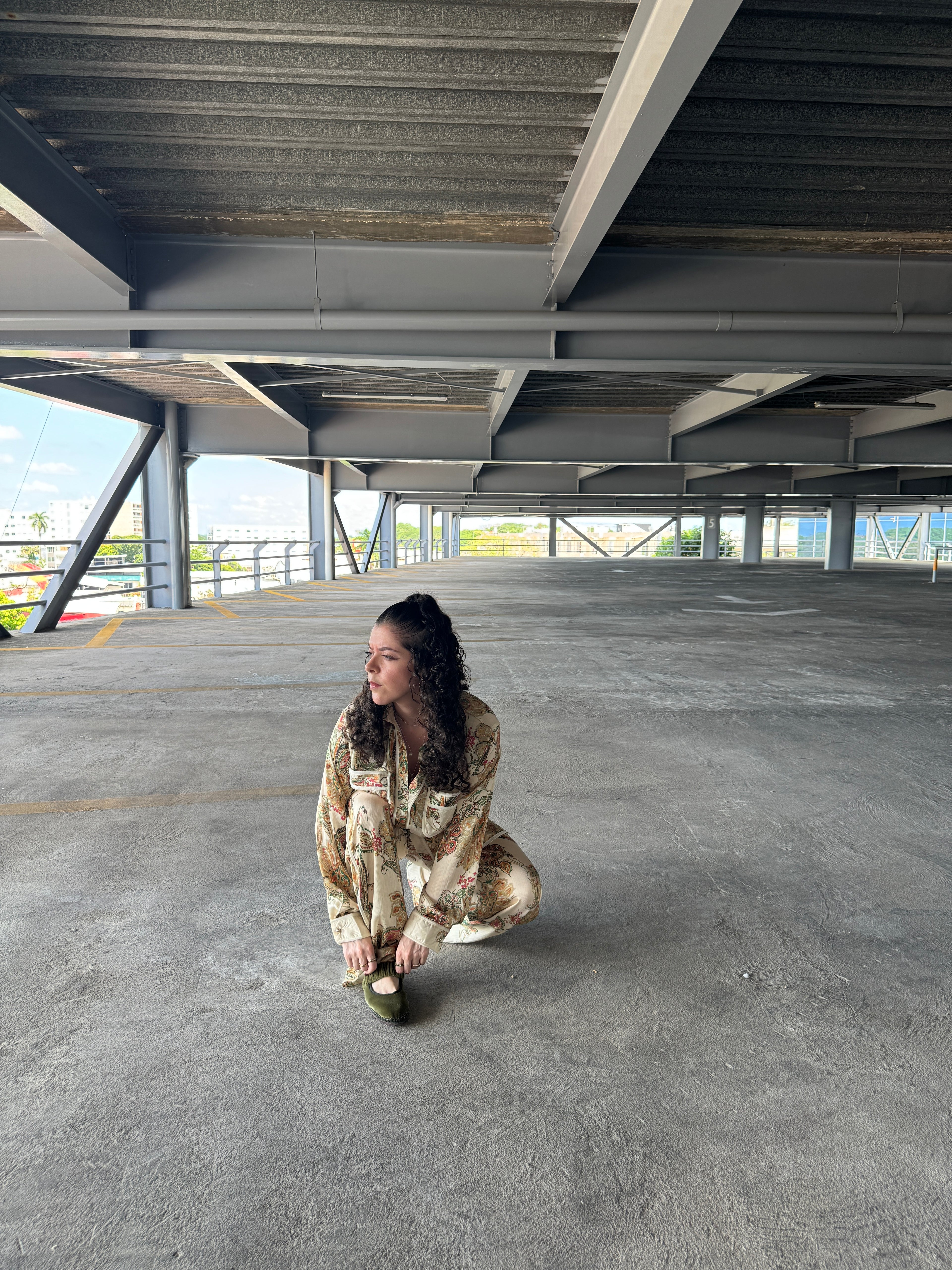 Agnes neutrals floral-print shirt & trousers matching set