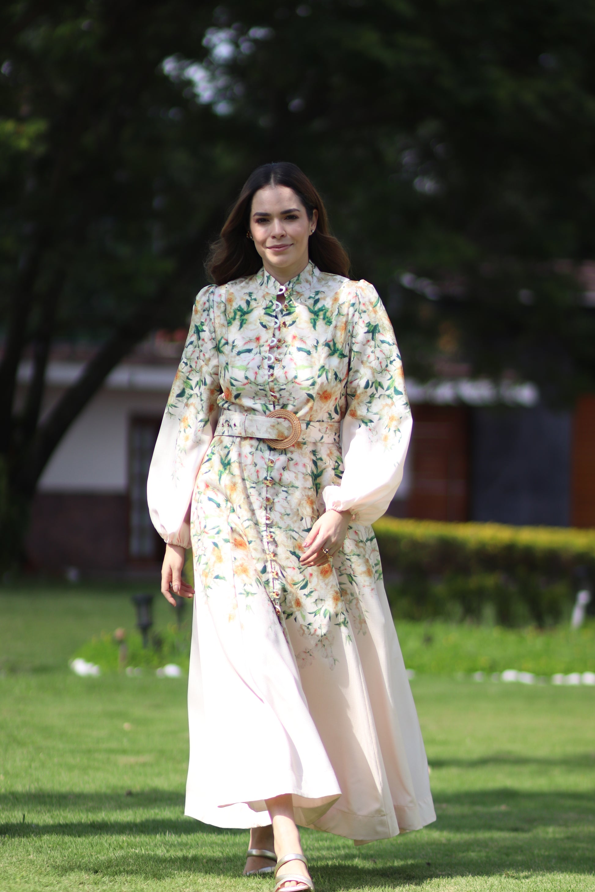VESTIDO LARGO BOTÓN DE FLOR