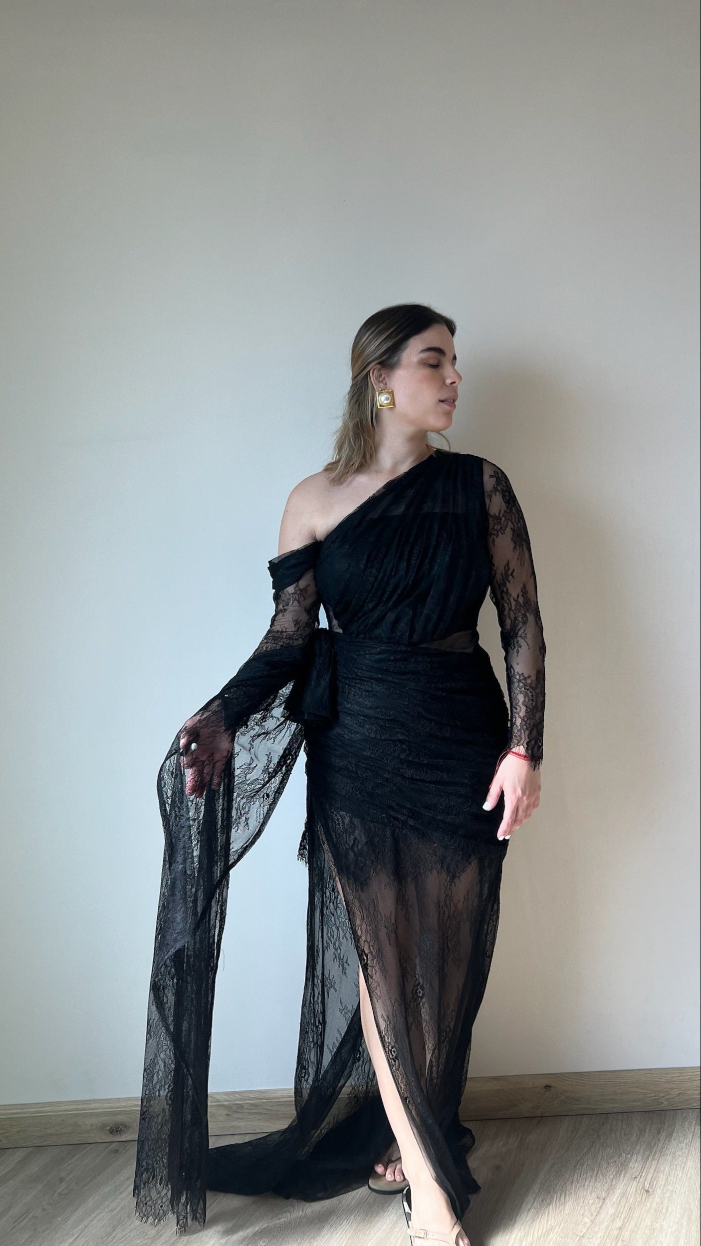 Jeanne vestido a un hombro