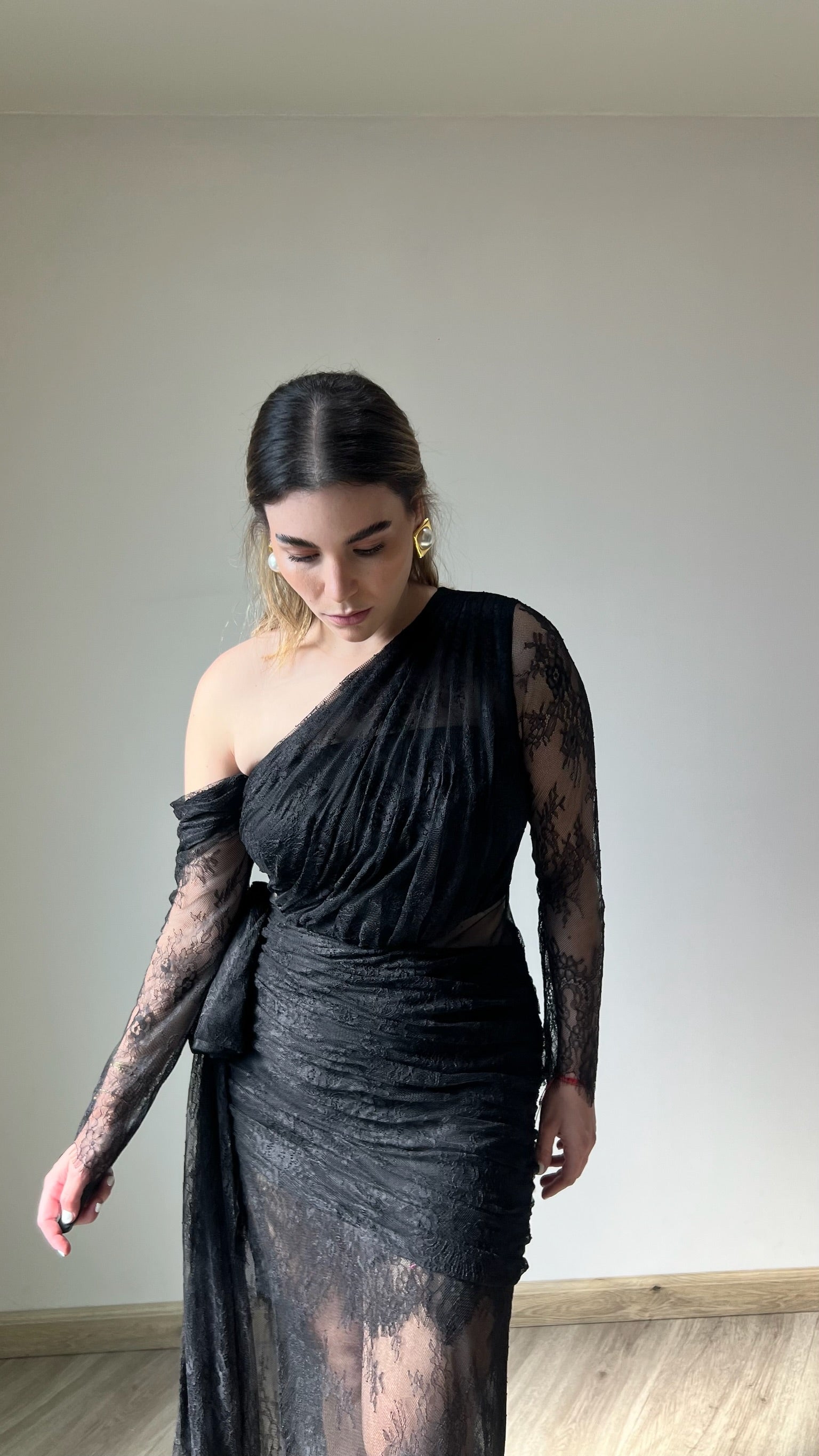 Jeanne vestido a un hombro