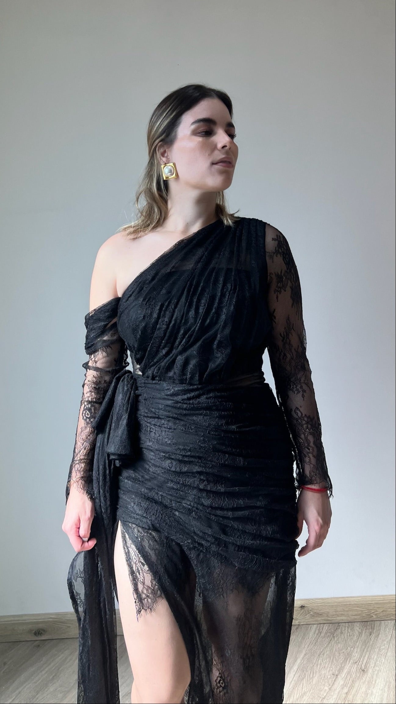 Jeanne vestido a un hombro