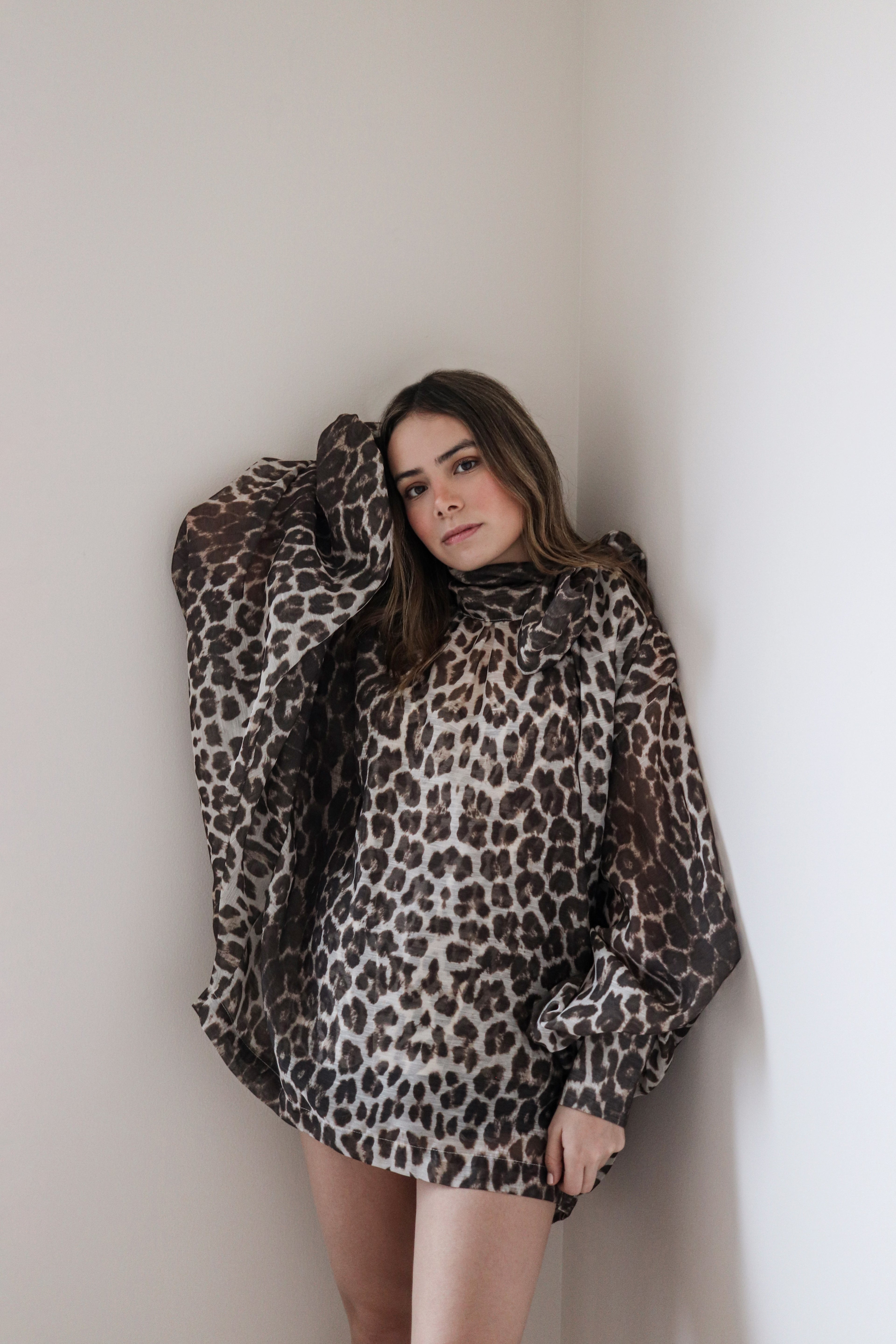 Belle blusa oversize leopard-print